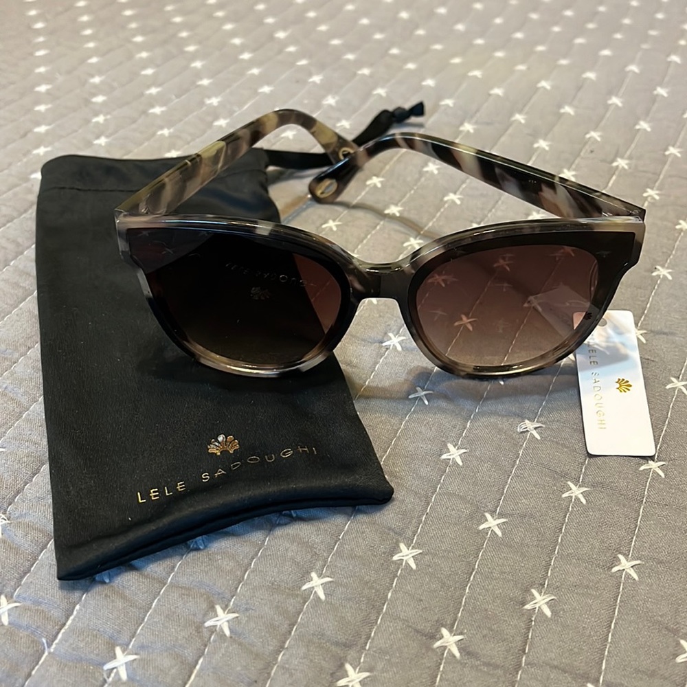 NWT Lele Sadoughi sunglasses